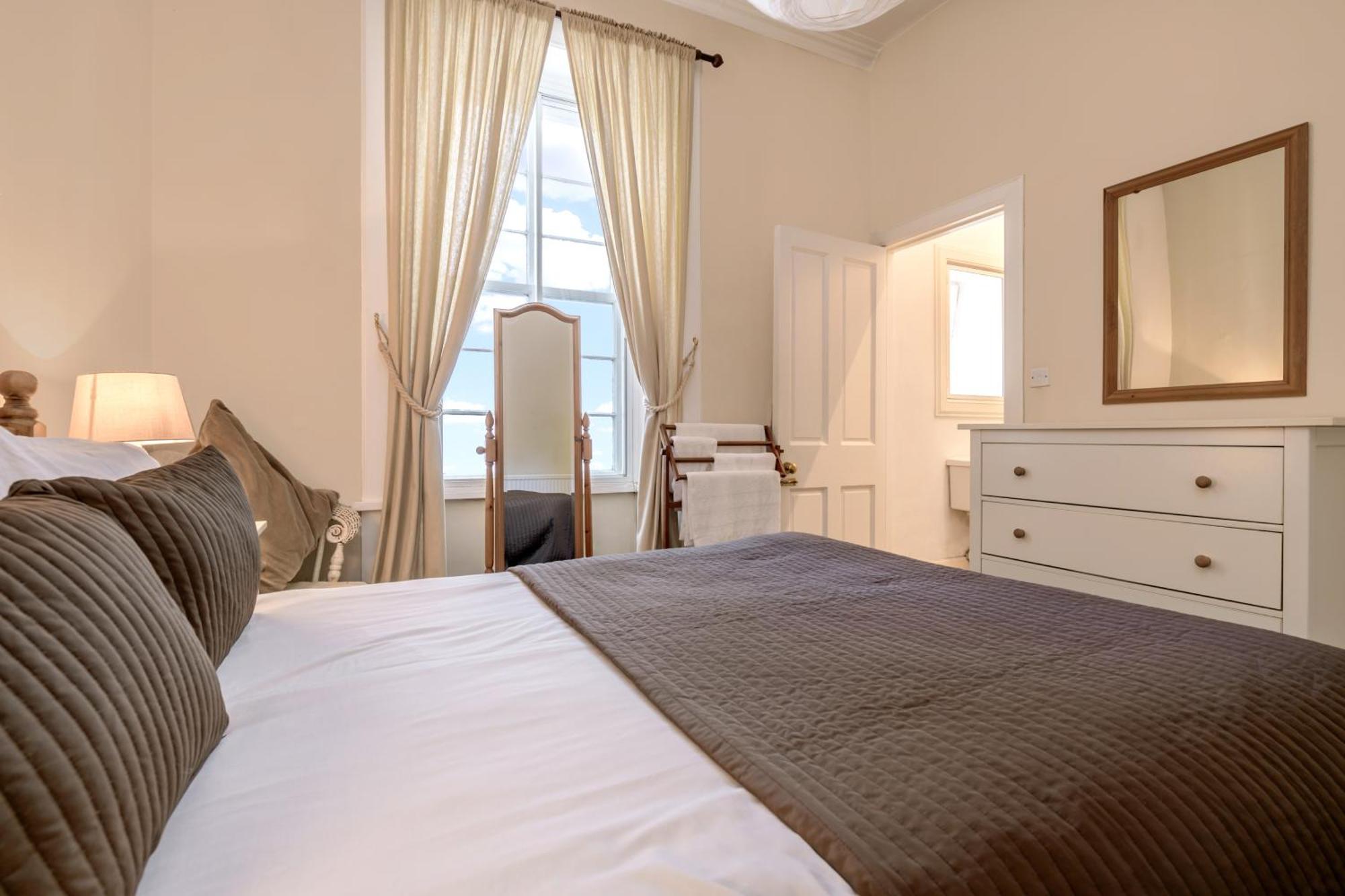 Mansefield House Guest House Arrochar Bagian luar foto